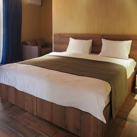 Hotel Hills In Old Tbilisi Exteriör bild